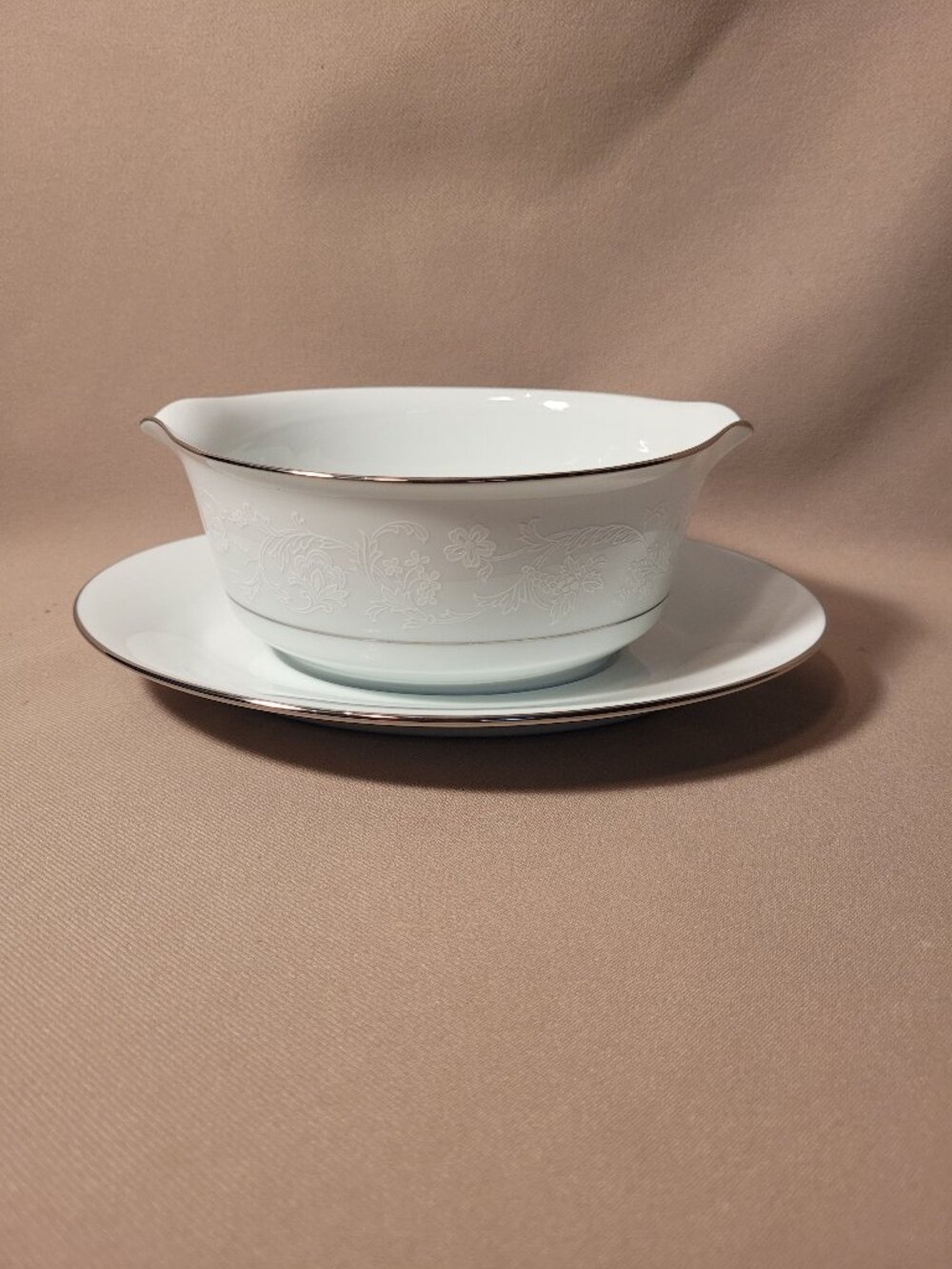 Noritake Baroness 2357 Gravy Sauce Boat with Attached Underplate